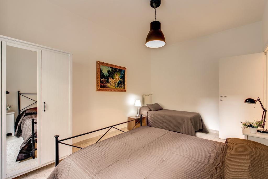 Daisy Guest House Colosseo ローマ 部屋 写真