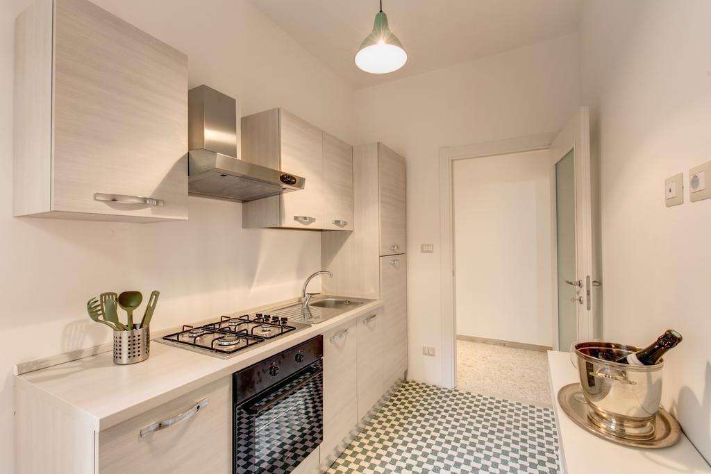 Daisy Guest House Colosseo ローマ 部屋 写真